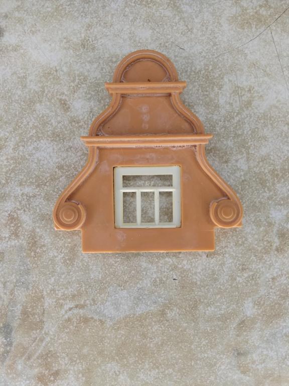 16мм (HO) Фасад мансардного этажа с окном,оранжевый