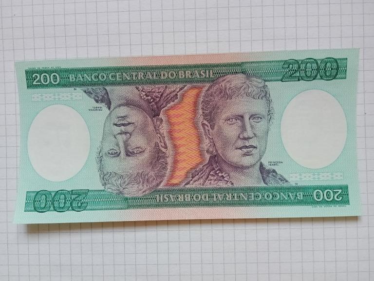 Банкнота Бразилия 200 крузейро 1981-1985 гг. пресс