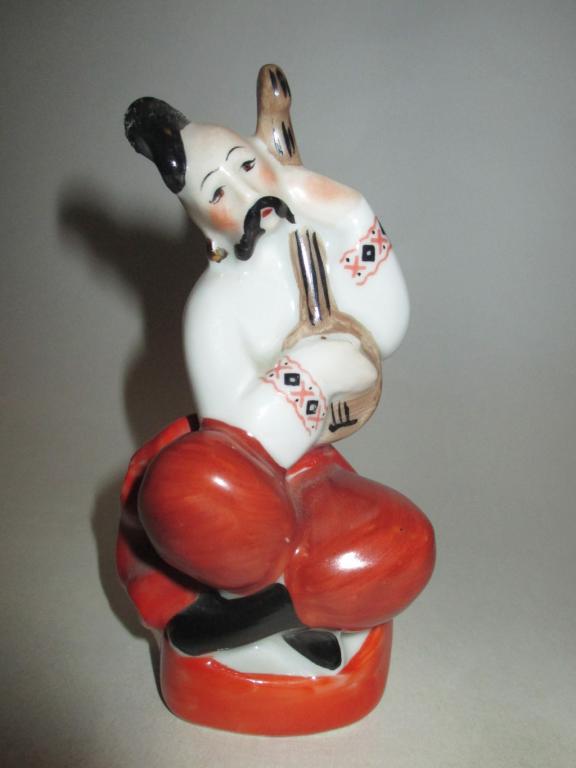 Статуэтка Лот №125 Казак с бандурой ( более 100 позиций) Читайте Описание!!!