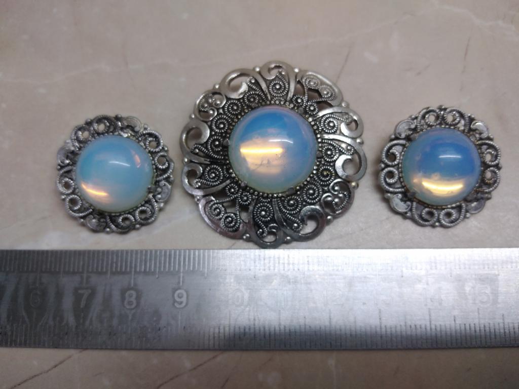 Брошь и клипсы времён СССР. Клеймо МГ-2 Винтаж. лег.мет.