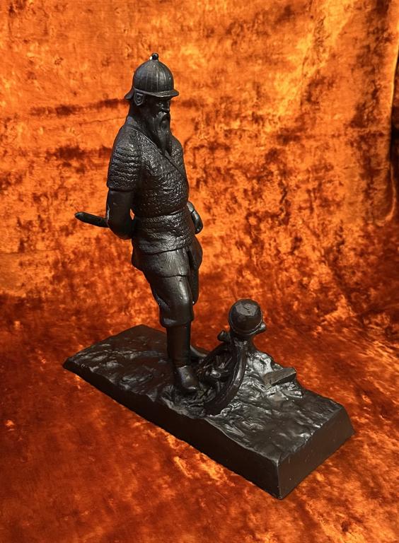 Скульптура Ермак на поле боя