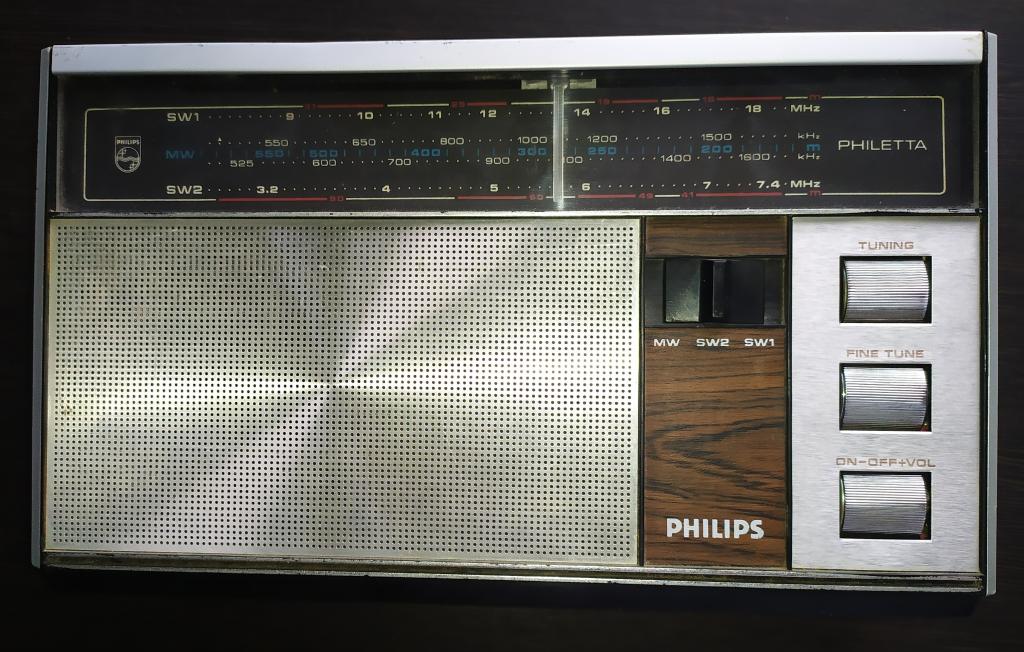 RADIO Receiver Philips Philetta 15RL312/00R Переносной радиоприемник Philips; India 1971-73 года