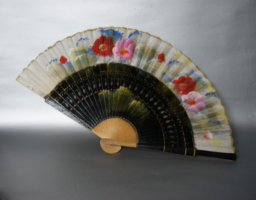 веер " Цветы " Испания В коллекцию