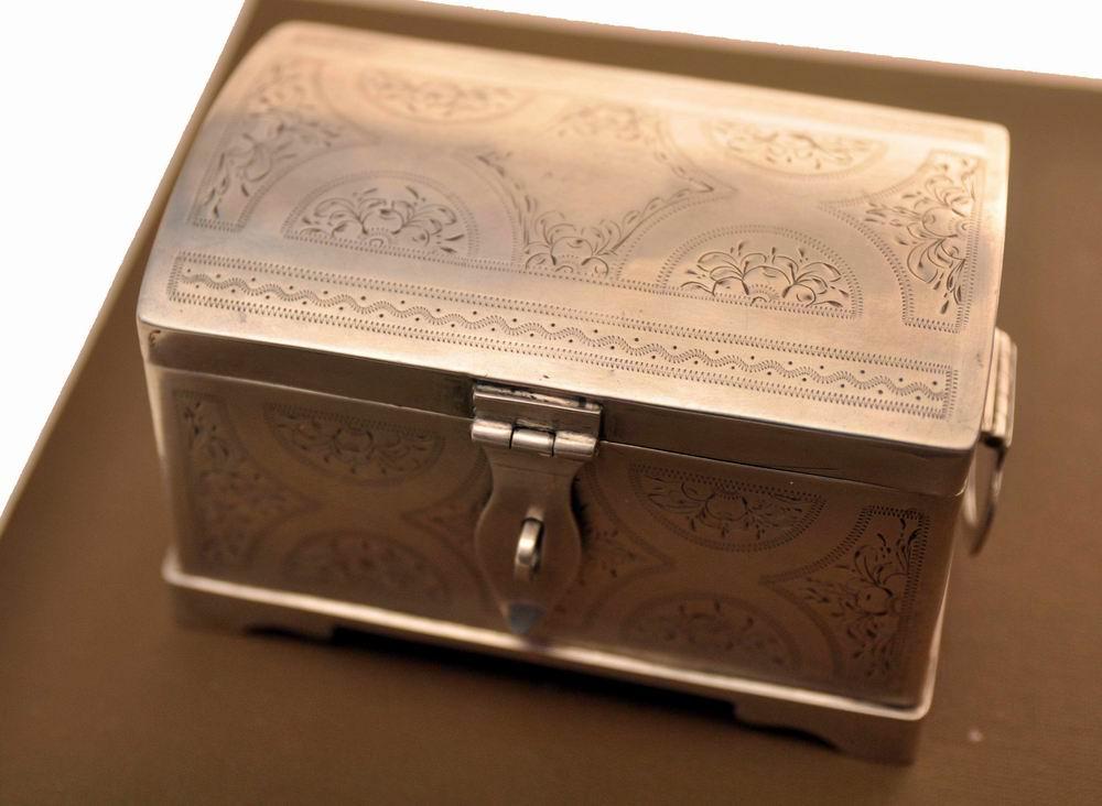 Серебряный сундучок-шкатулка 84 пробы