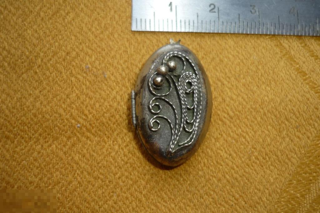 Старинный кулон медальон для фото.