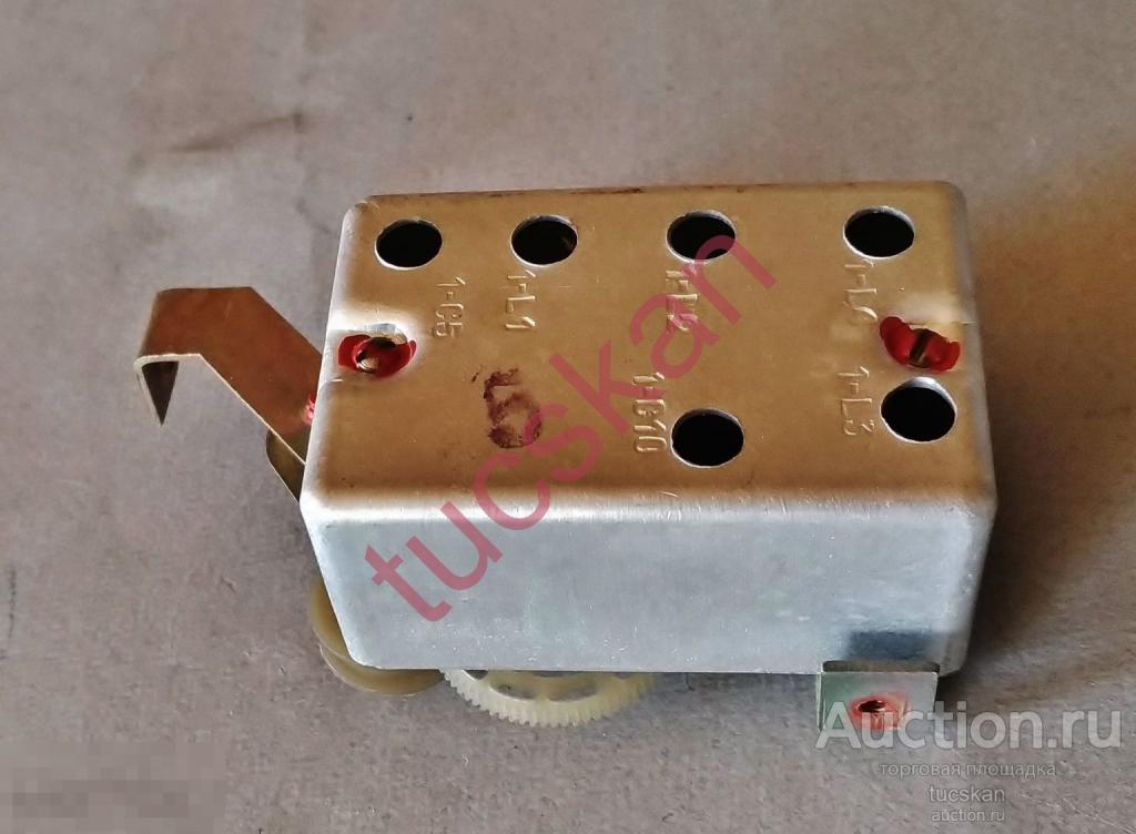 Конденсатор переменной емкости КПЕ от транзисторного радиоприемника Маяк 2