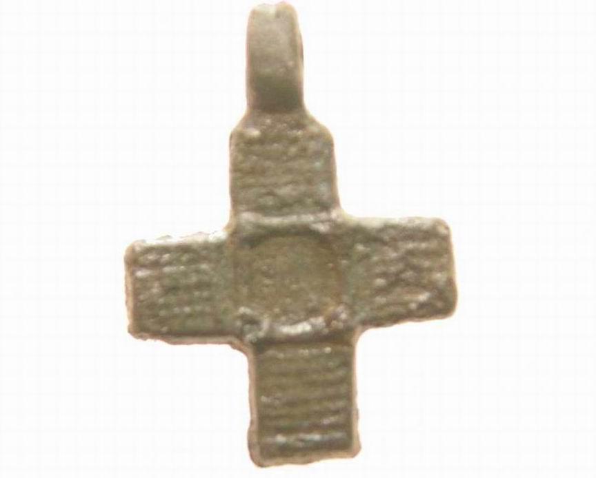 Скандинавский тип нательного крестика