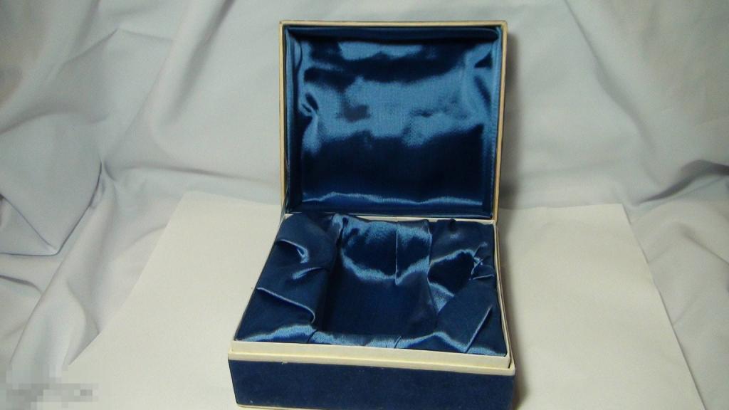 Футляр ,коробка под подстаканник 16х17,5см