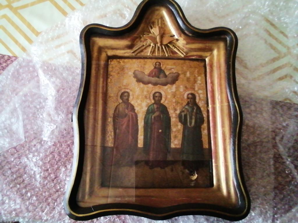 Икона в киоте. Св. Гурий, Самон, Авива. Сусальное золото. Смотрите описание.