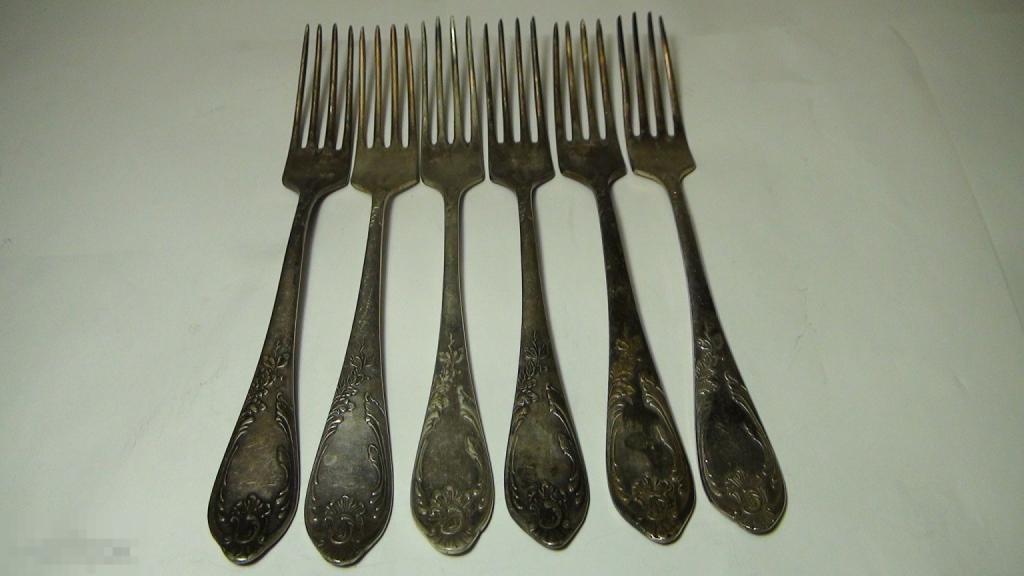 Столовые вилки   мельхиор  А26