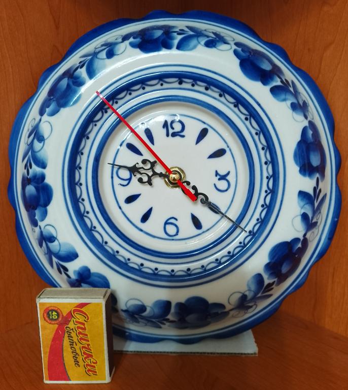 Часы настенные / "Ромашка" / Гжель / Клеймо.