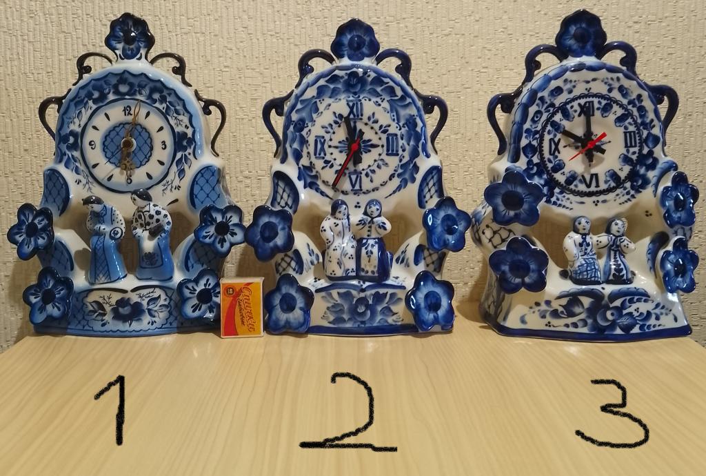 Часы настольные / "Две девицы" / Авторские / 1 вариант / Встречаются часто.