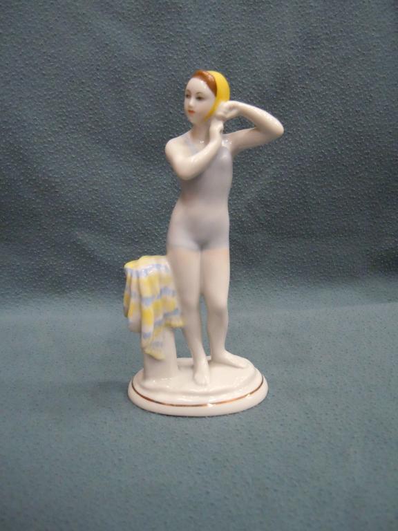 "Юная пловчиха" (купальщица) ЛФЗ СССР, 1960гг, фарфор