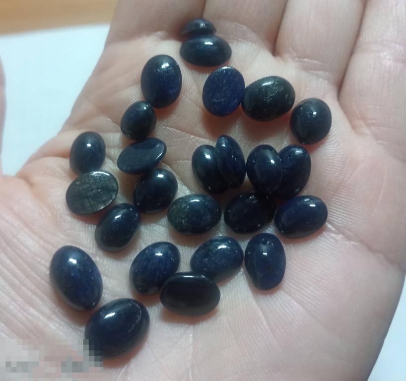 Натуральные корунды (сапфиры) сертификат 85.20 карат