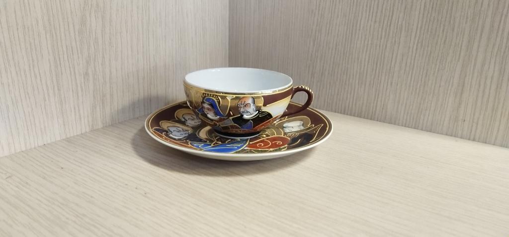 Чайная пара . Япония. Тончайший костяной фарфор. 2.