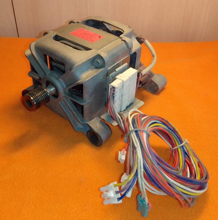 Двигатель от стиральной машины, Welling. Крайне выставление.