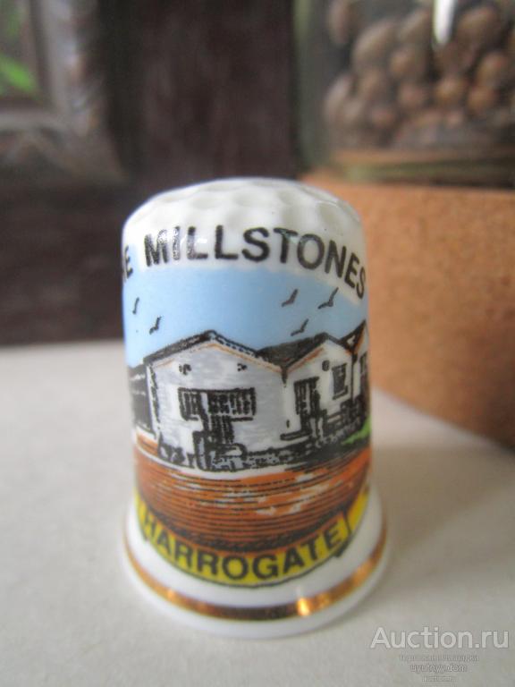 462. антикварный наперсток фарфор harrogate Англия