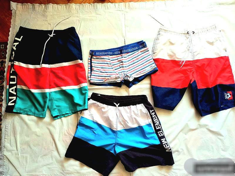 Плавательные шорты на мальчика (р.158)