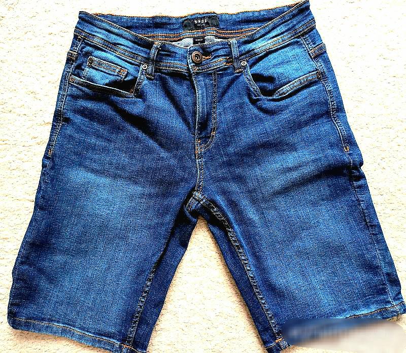 Шорты джинсовые на мальчика (р. М)