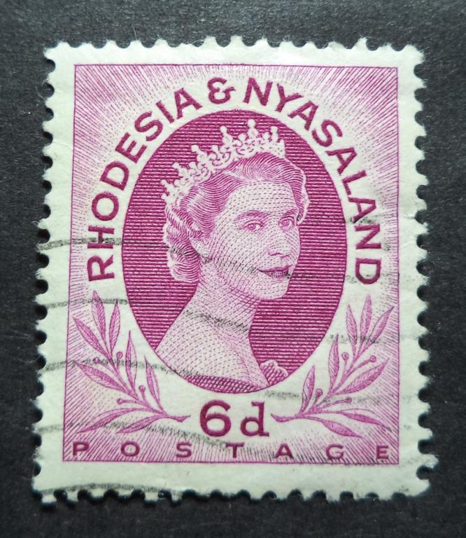 Родезия и Ньясаленд  1954 г.  Королева   6d.  гаш.   Би.13