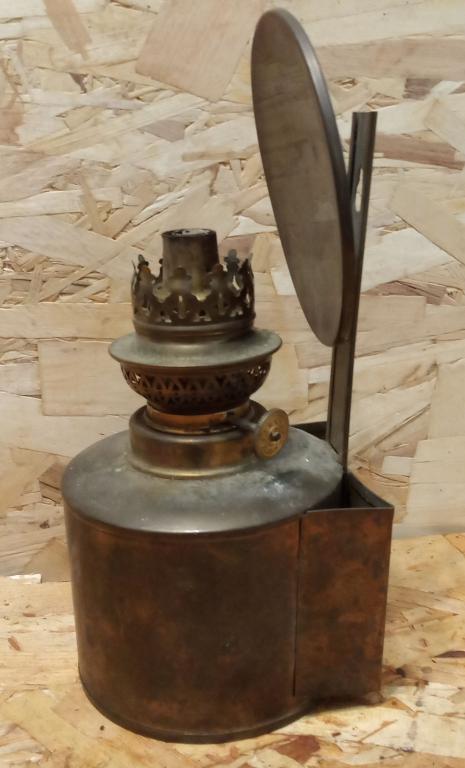 Оригинальная латунная настенная керосиновая лампа 1900-40е гг высот.225 мм