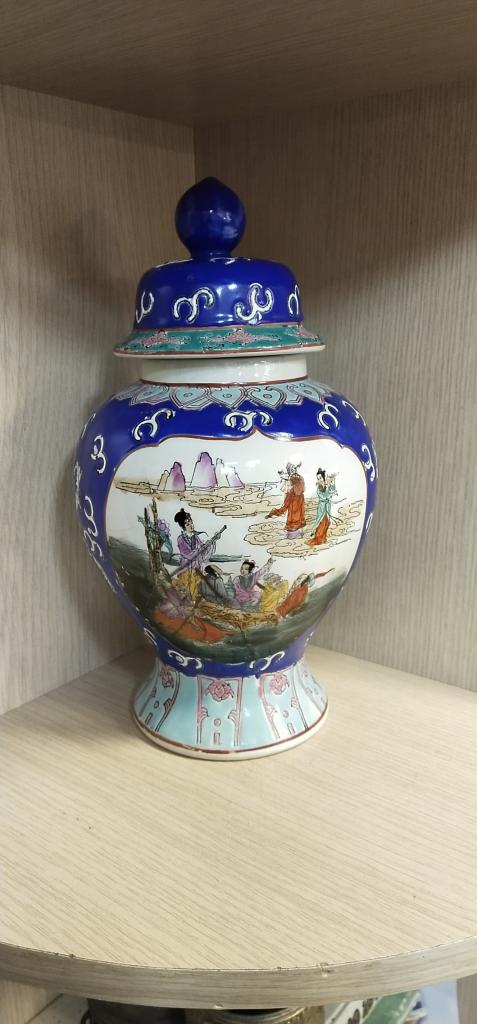 Ваза. Чайница. Германия. Фарфор.