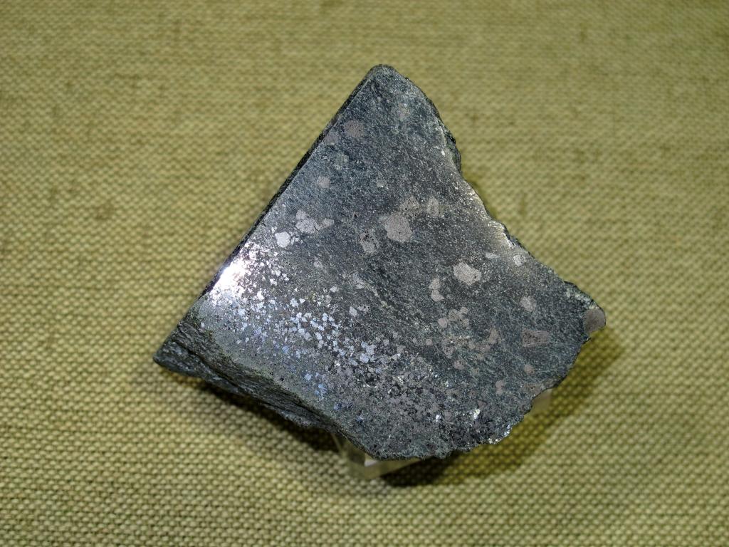 Магнетит полировка. Ю. Урал.