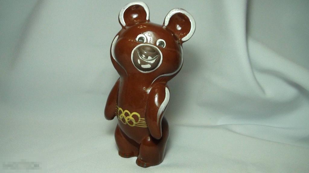Мишка олимпийский керамика ,дефект