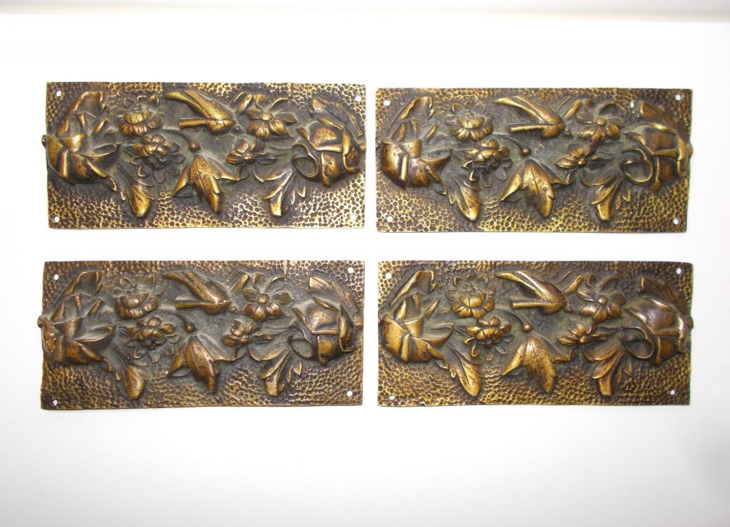 4 Старенькие накладки. Бронза.