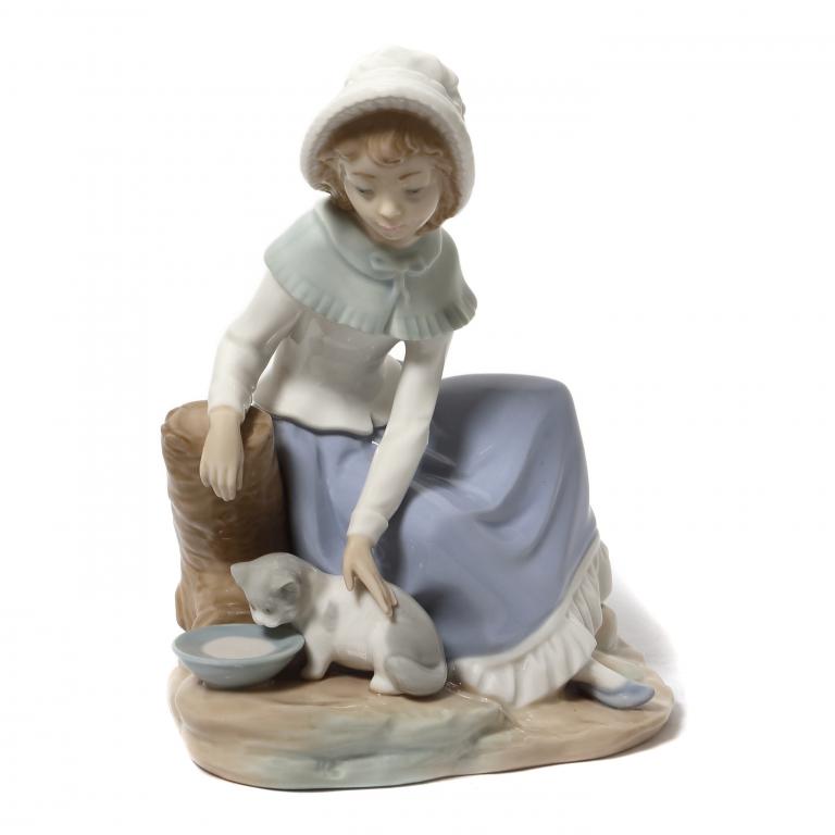 Фарфоровая фигура "Молоко для кошки" NAO