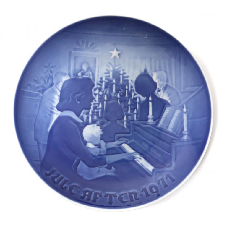 Рождественская фарфоровая тарелка. Bing & Grondahl, 1971 год.