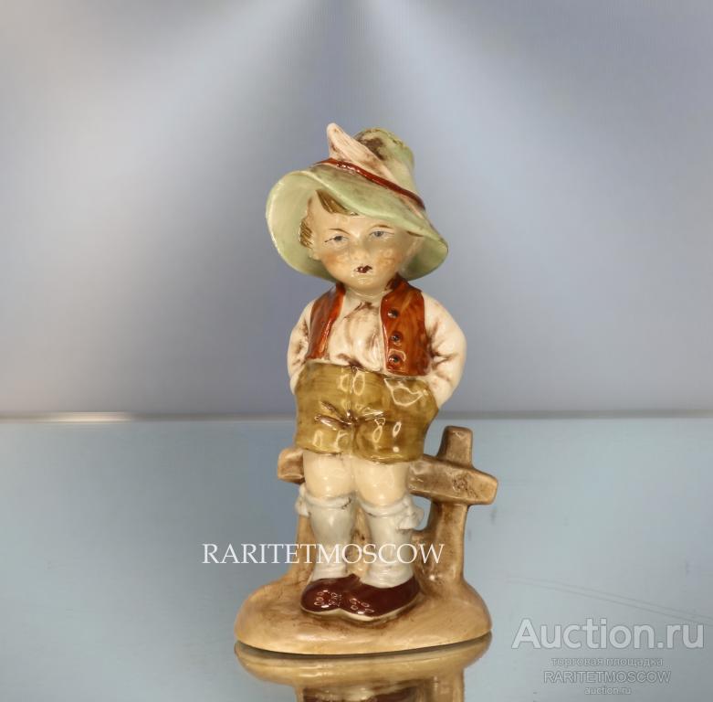 Мальчик антикварная статуэтка фарфор Bertram Wagner Apel Германия 35