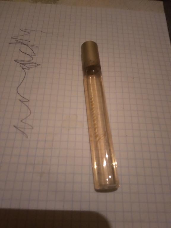 Духи женские не полный флакончик 50%