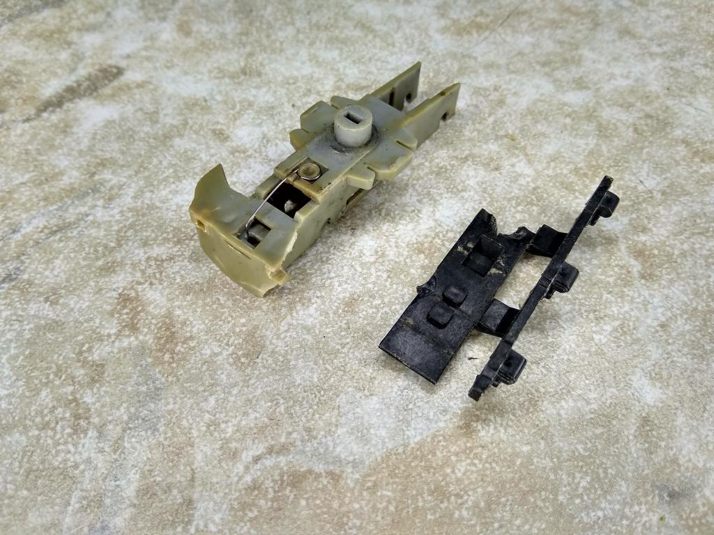 12мм.(TT) Рама тележки и накладка от тепловоза M61 Nohab,с повреждениями