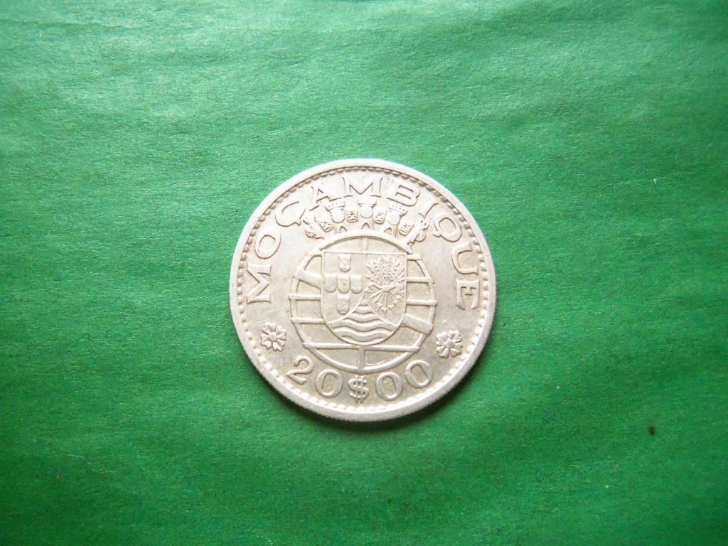 Португальский Мозамбик 20 эскудо 1960 г. Серебро.