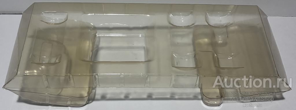 Пластиковый прижим для модели в боксе / наполнитель