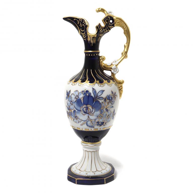 Декоративный фарфоровый кувшин. Royal Dux