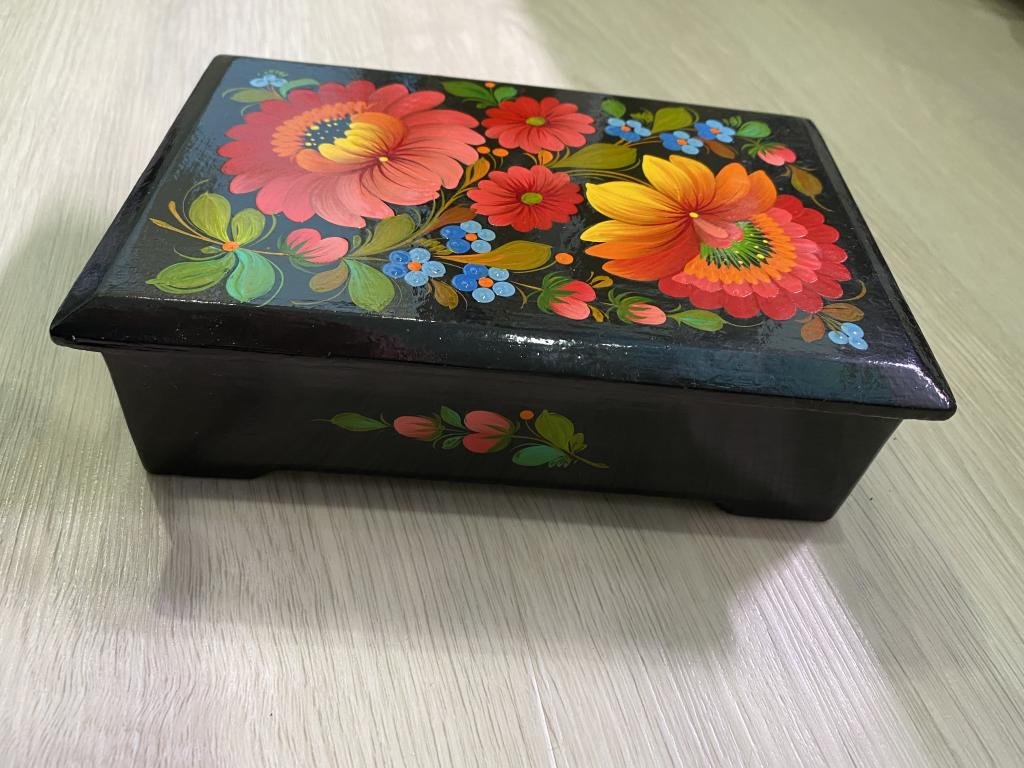 Шкатулка прямоугольная деревяная с крышкой - винтажная из СССР.   Новая!!!