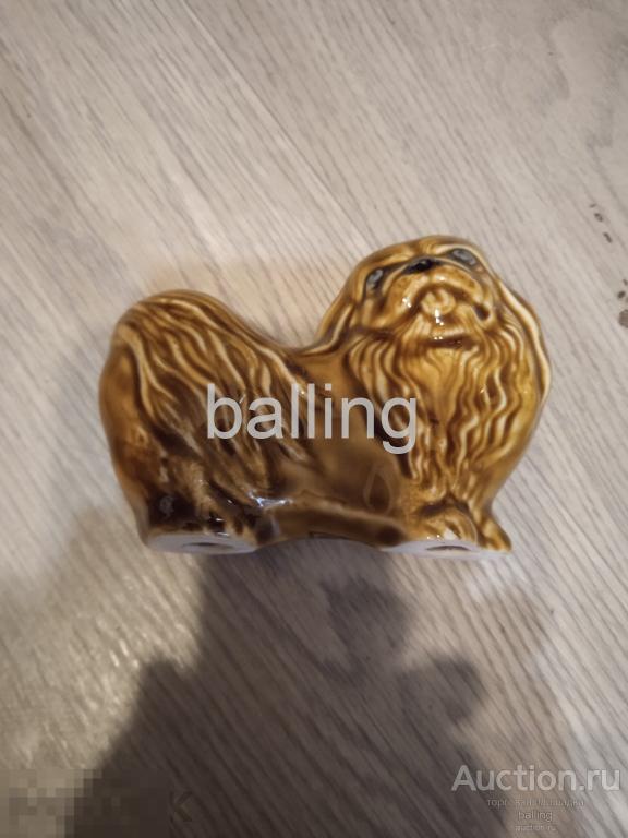 РЕДКАЯ - ФАРФОРОВАЯ СТАТУЭТКА -  собака