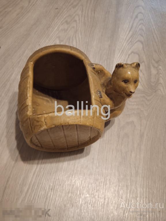 Сахарница фаянс медведи на бочке ссср