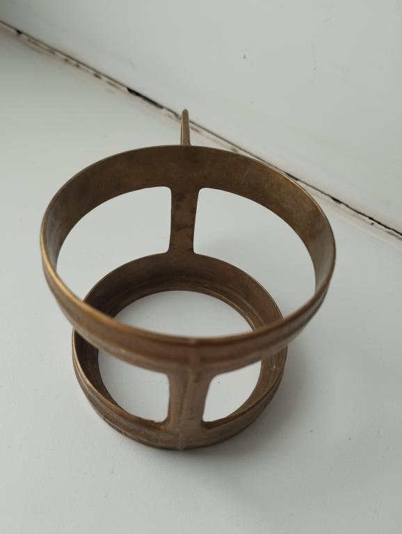 Подстаканник старинный. Латунь. Европа.(2)