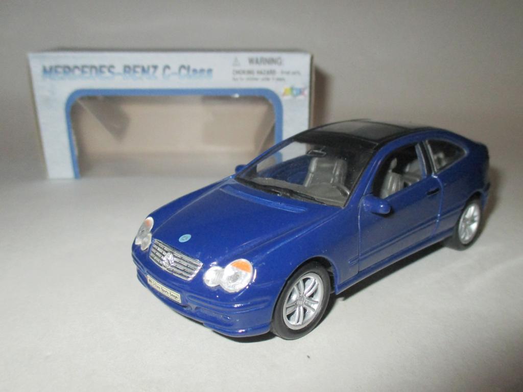 модель авто Mercedes Benz C class /Мерседес Бенц Ц класс (welly) Читайте описание!!!