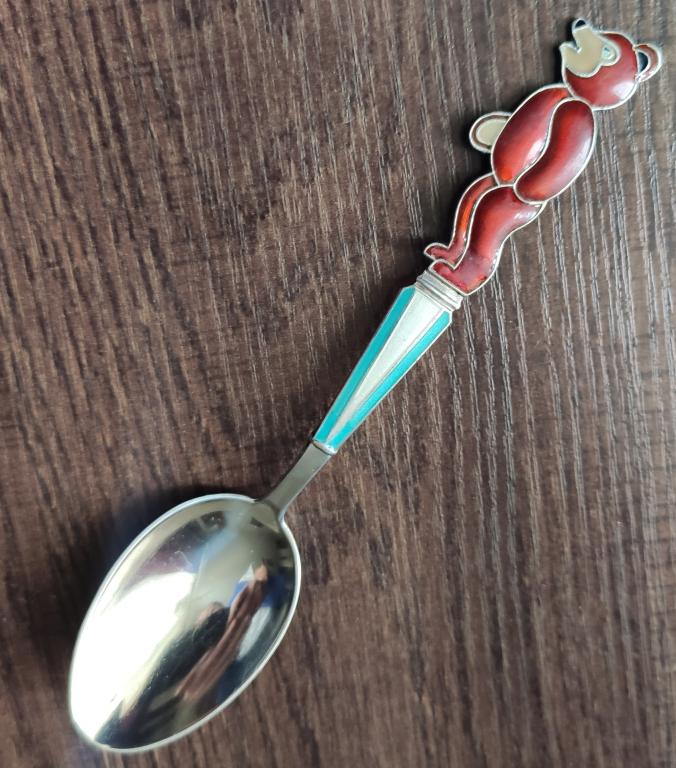 Ложка чайная,серебро 916 Медведь , медвежонок ,СССР.