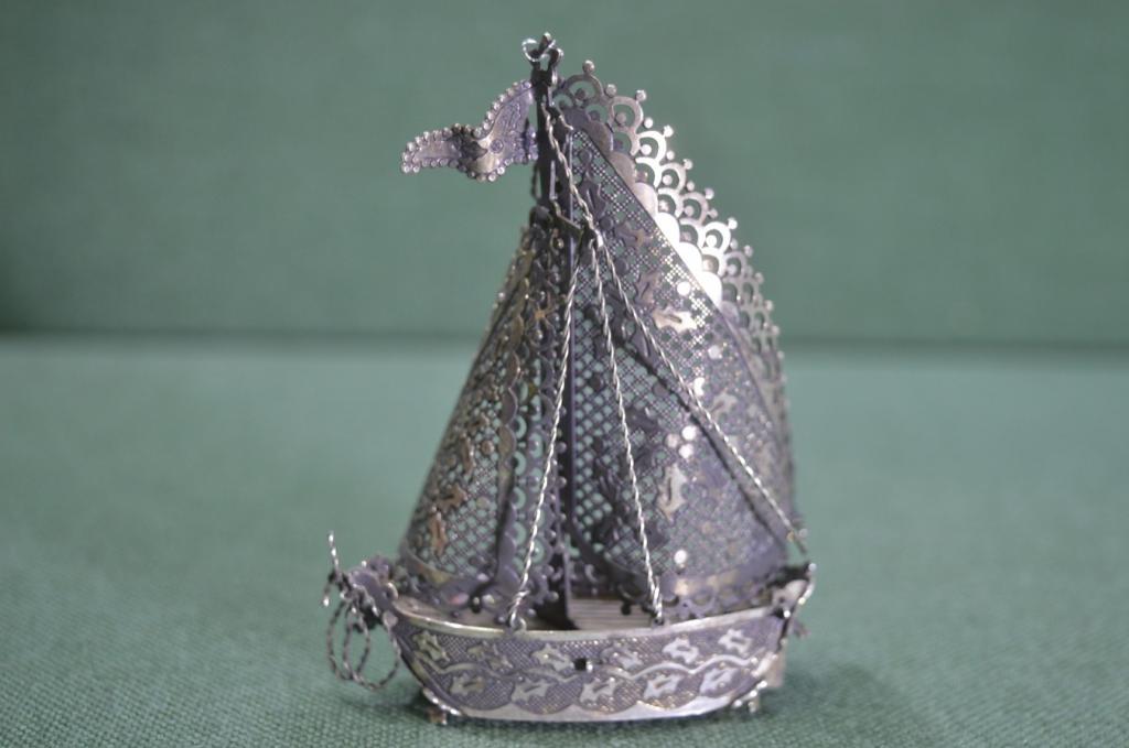 Настольная композиция статуэтка "Корабль парусник". Тяжелый металл. Клеймо. Серебрение. Европа. #U