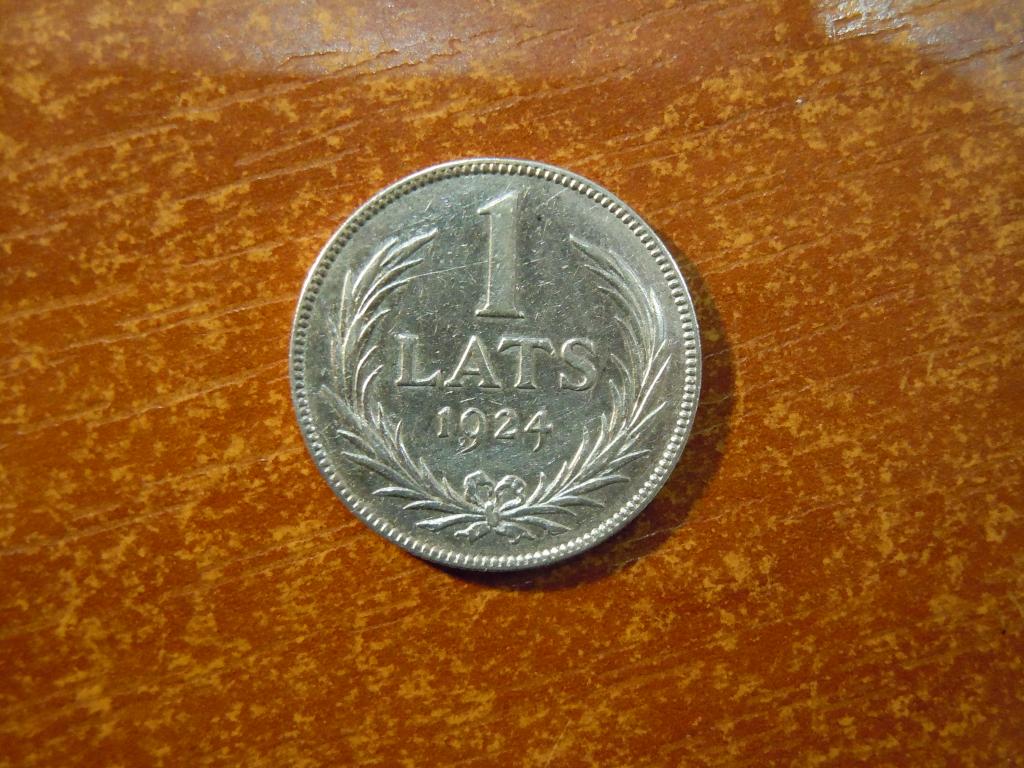1 лат 1924г Латвия, 4,94гр, серебро