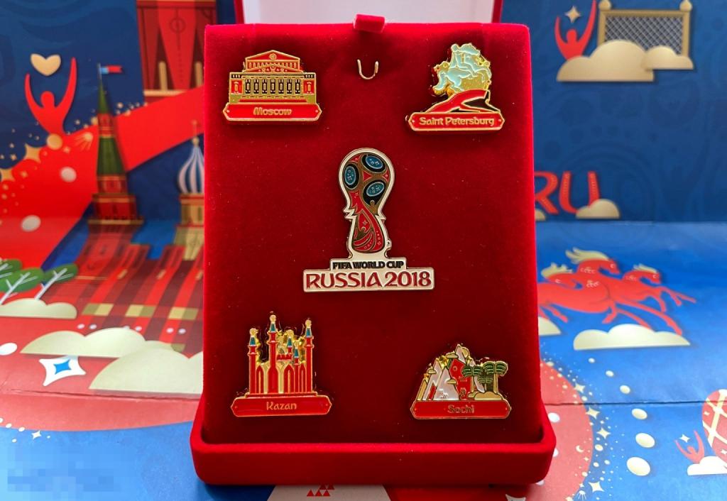 Спонсорский набор 5 значков. Кубок Fifa 2017