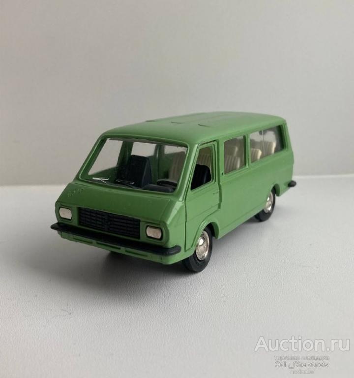 Модель 1:43 СССР раф 2203 фисташковый Тантал