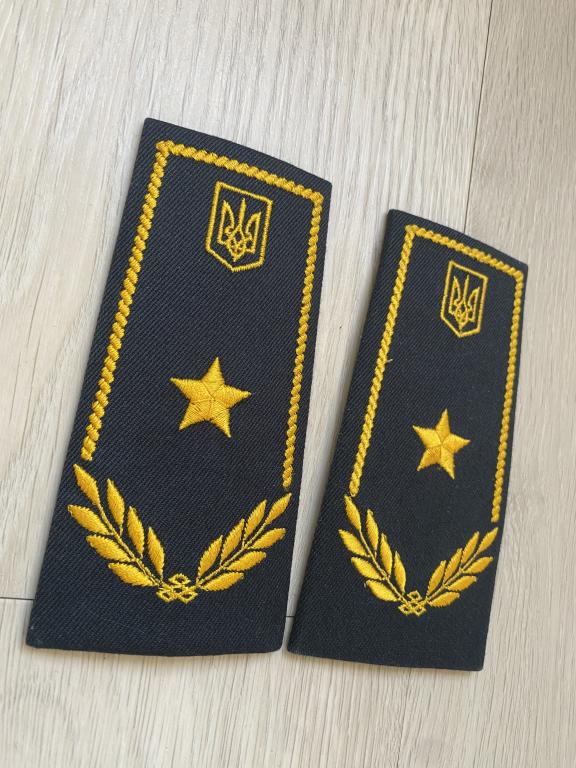 Погоны офицера таможни Украины до 2015 года.  Новые.