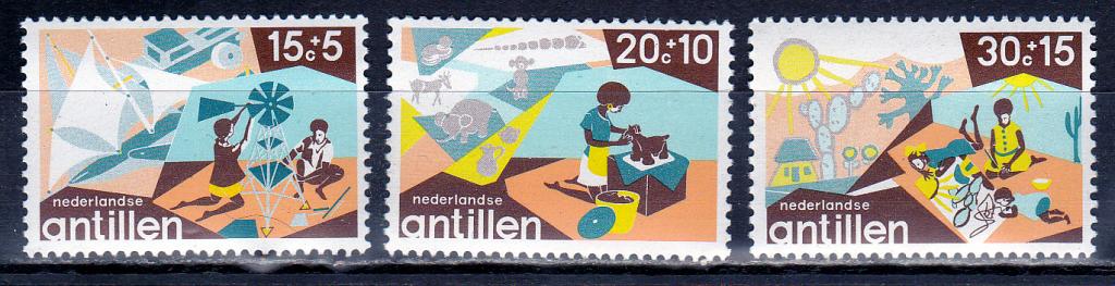 Марки Нидерландские Антиллы 1979 г. Международный год детей Серия 3 марки MNH **