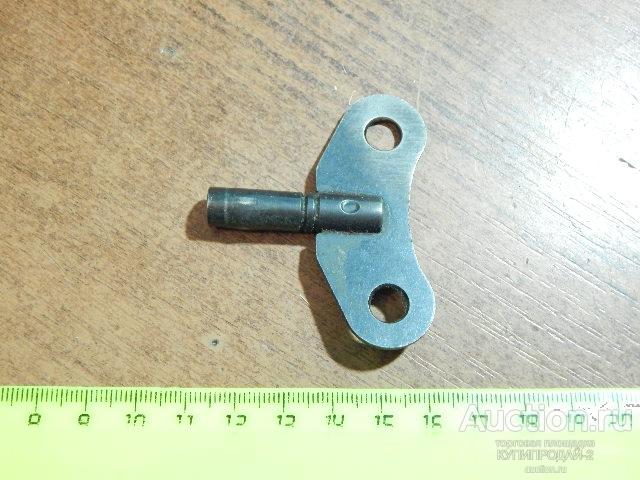 Ключ заводной от настенных часов